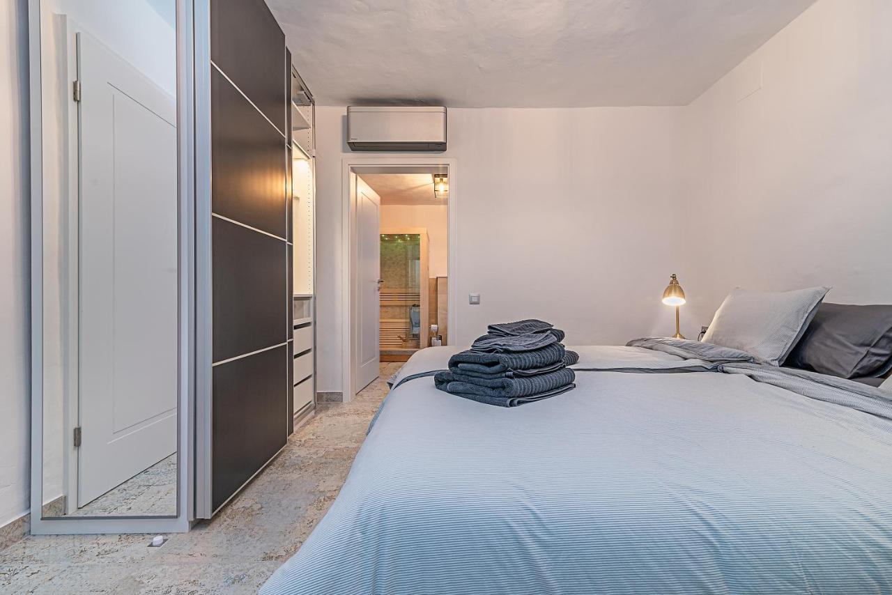 Mogan Luxury Apartment, Sea Views, Jacuzzi And Sauna. エクステリア 写真